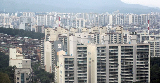 오는 6월1일부터 지난해 제정된 임대차 3법중 3번째 제도인  전월세신고제가 시행된다. <연합뉴스>